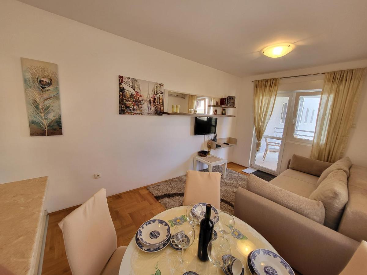 Apartment Rachel Petrovac Екстериор снимка